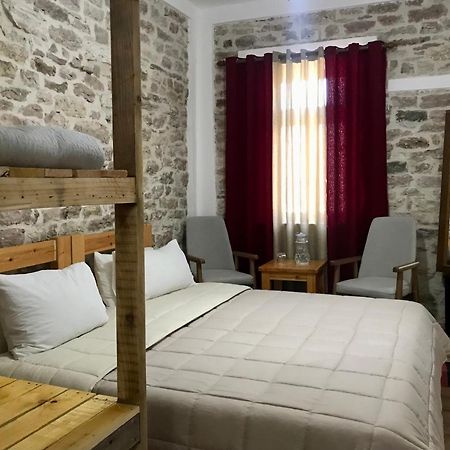Vila Eri Gjirokaster Bagian luar foto