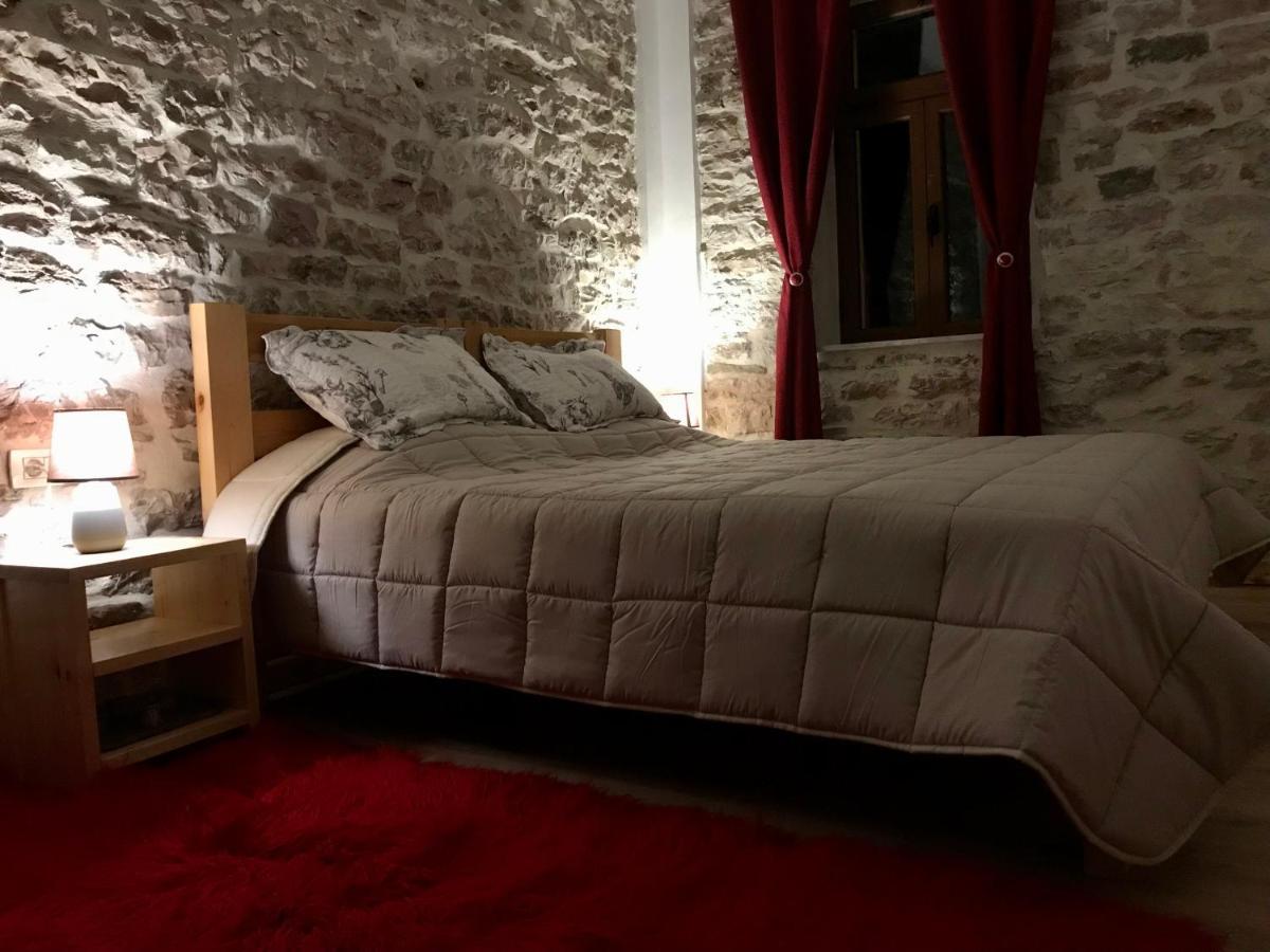 Vila Eri Gjirokaster Bagian luar foto