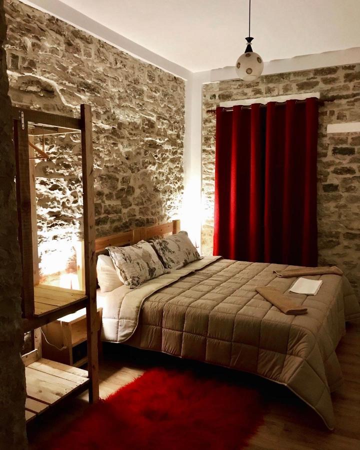 Vila Eri Gjirokaster Bagian luar foto