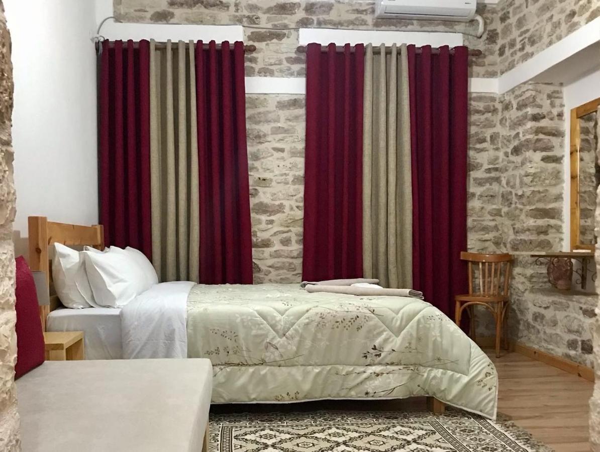 Vila Eri Gjirokaster Bagian luar foto