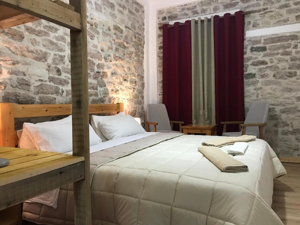 Vila Eri Gjirokaster Bagian luar foto