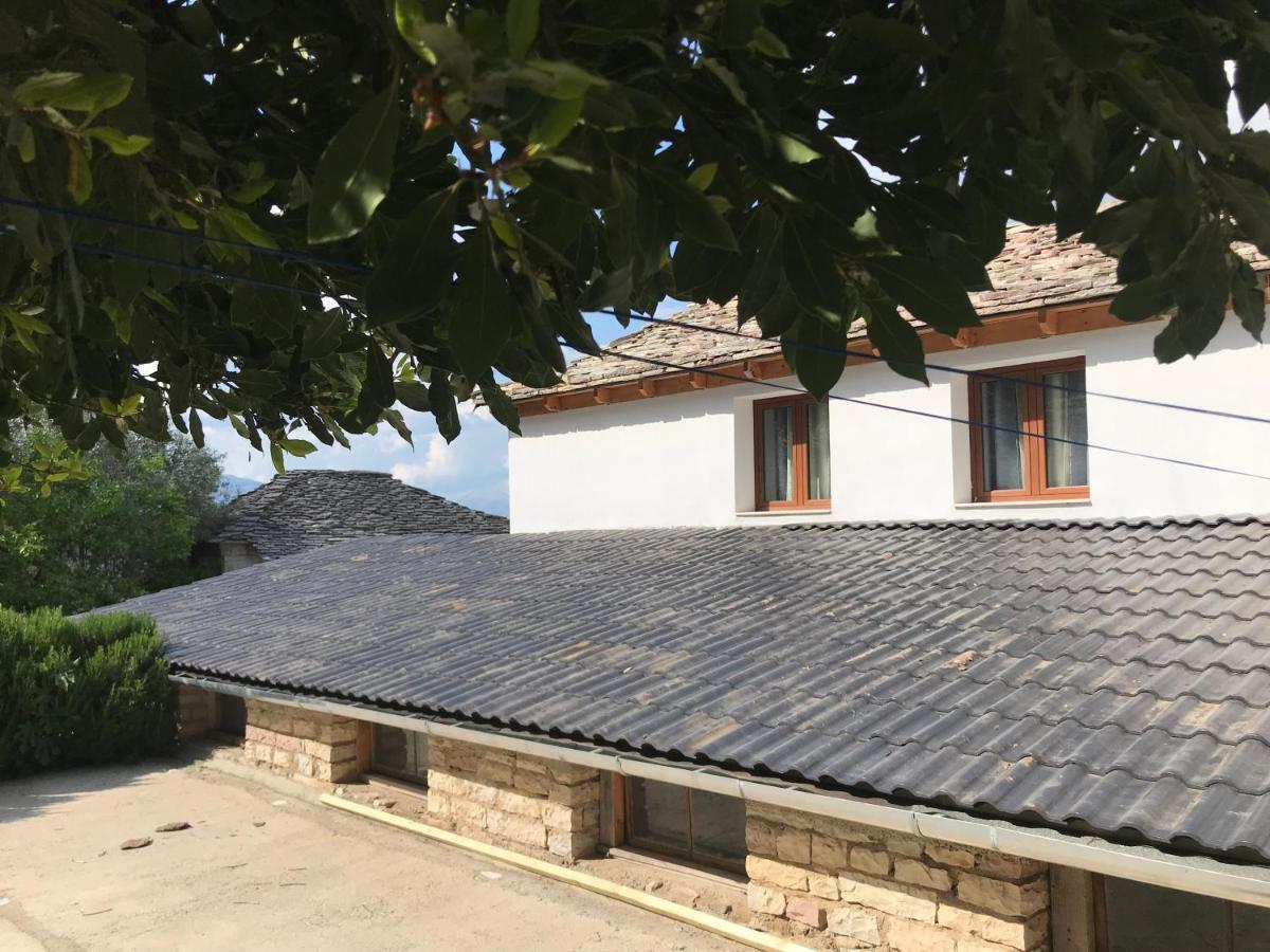 Vila Eri Gjirokaster Bagian luar foto