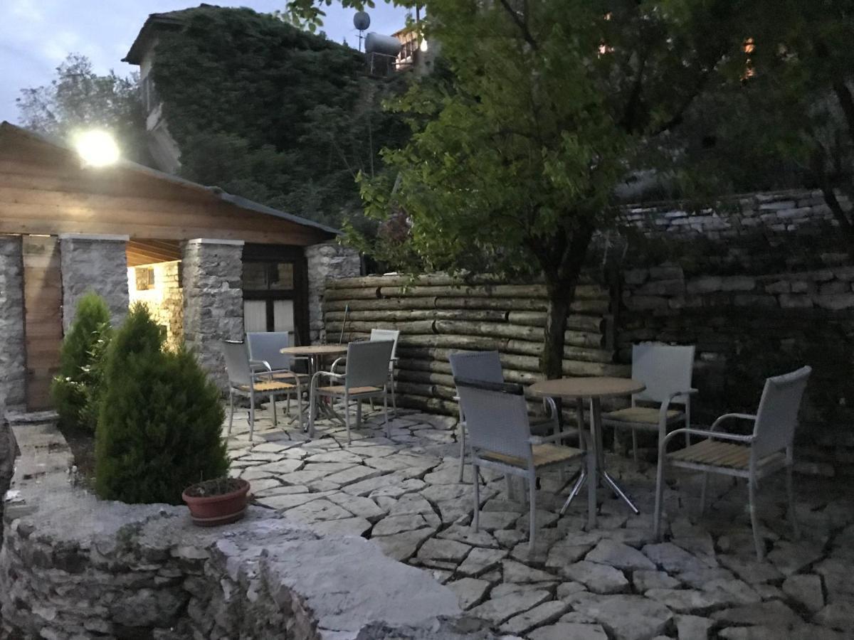 Vila Eri Gjirokaster Bagian luar foto