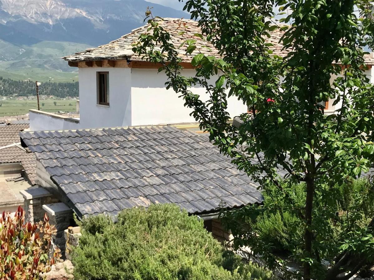 Vila Eri Gjirokaster Bagian luar foto