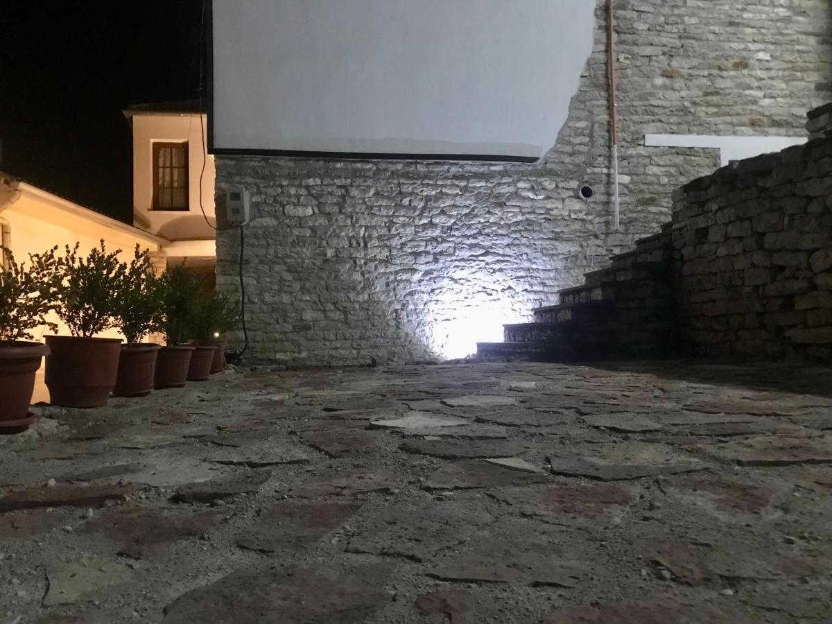 Vila Eri Gjirokaster Bagian luar foto