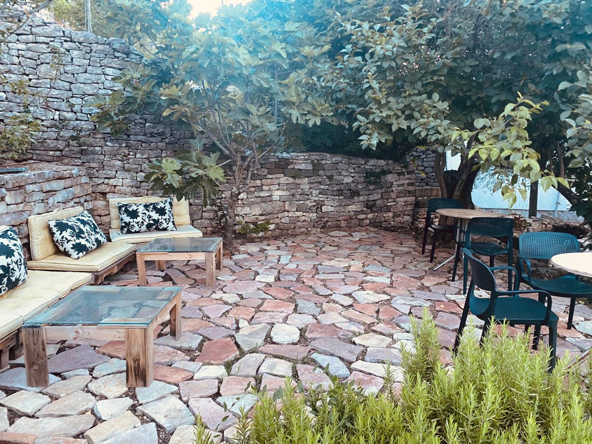 Vila Eri Gjirokaster Bagian luar foto