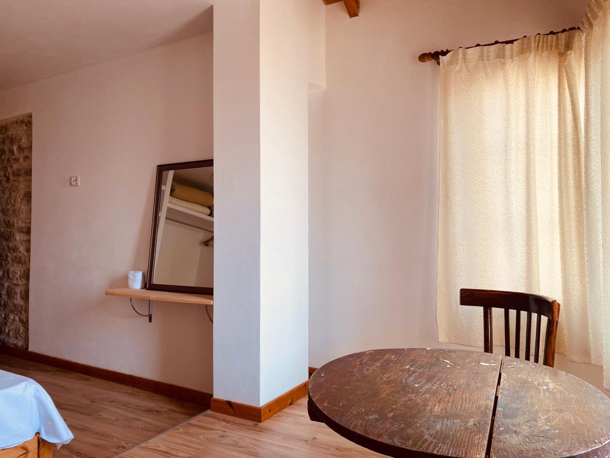 Vila Eri Gjirokaster Bagian luar foto