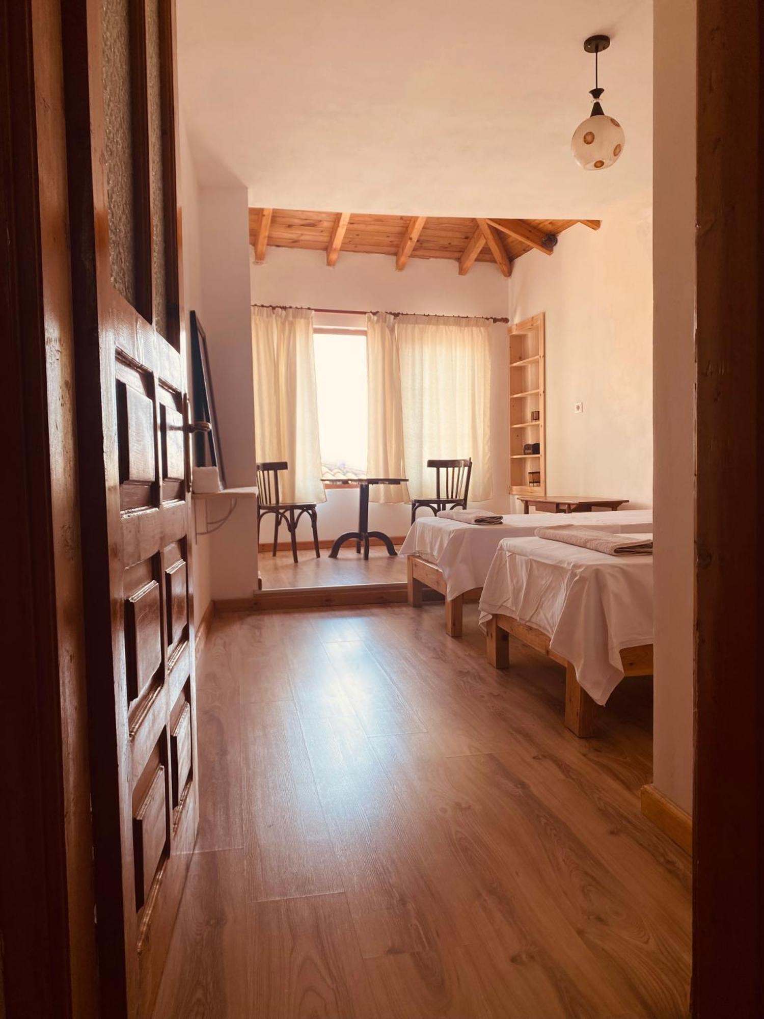 Vila Eri Gjirokaster Bagian luar foto