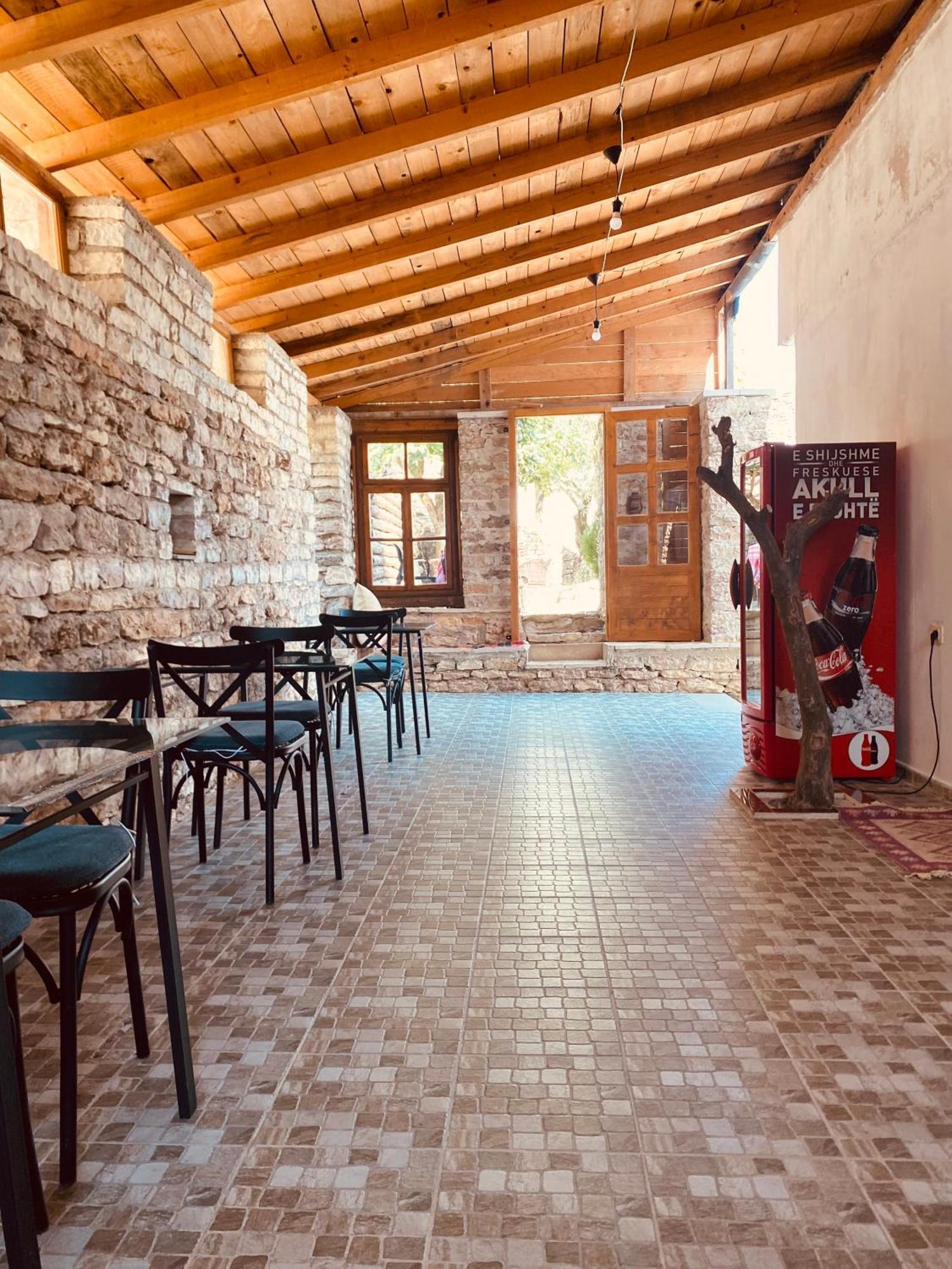 Vila Eri Gjirokaster Bagian luar foto