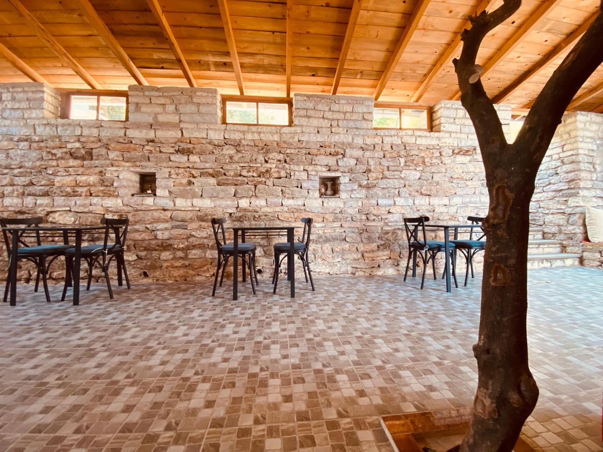 Vila Eri Gjirokaster Bagian luar foto