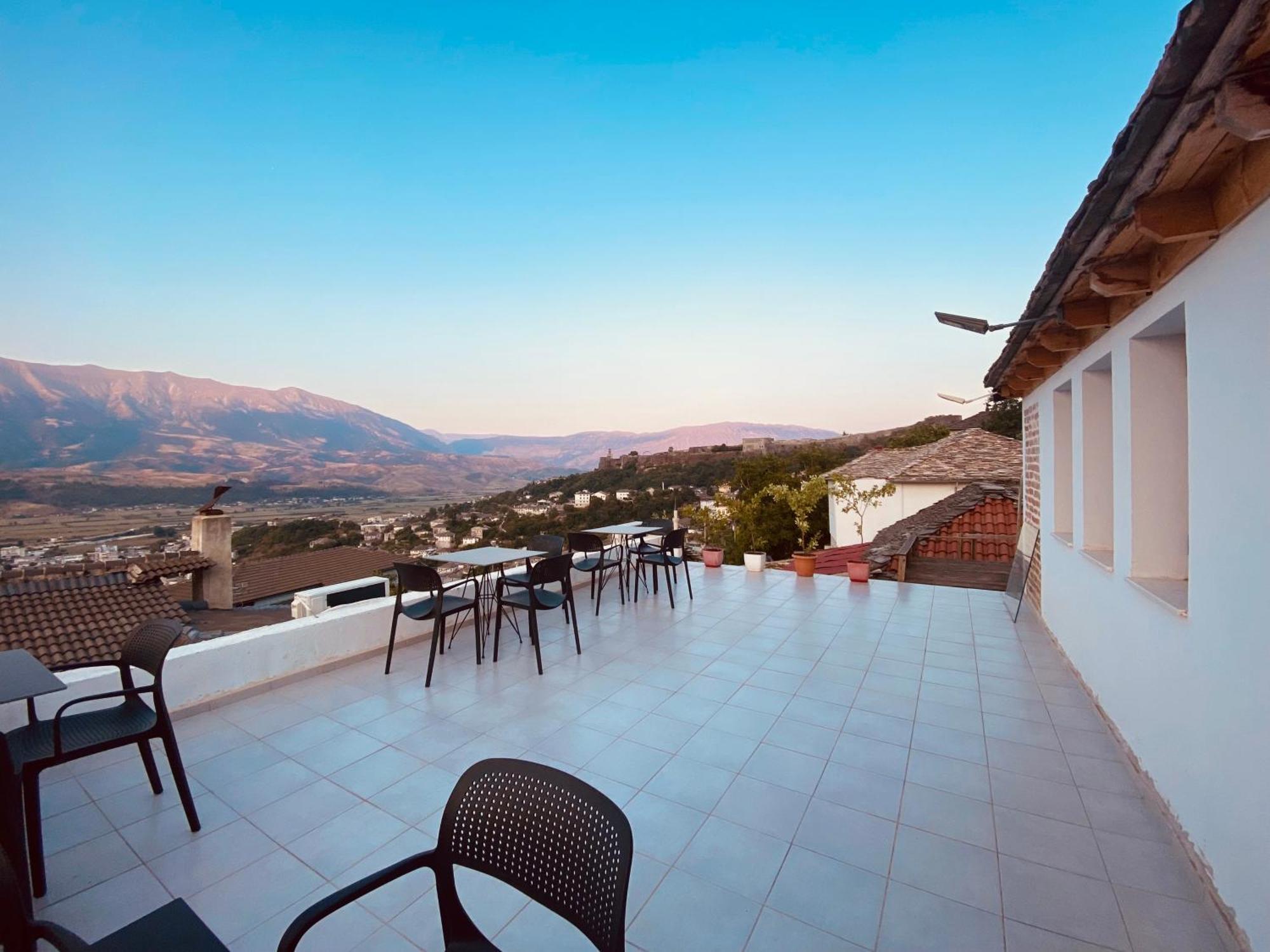 Vila Eri Gjirokaster Bagian luar foto