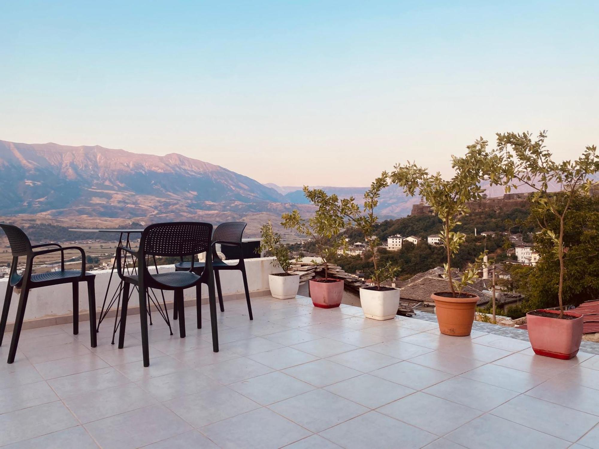 Vila Eri Gjirokaster Bagian luar foto