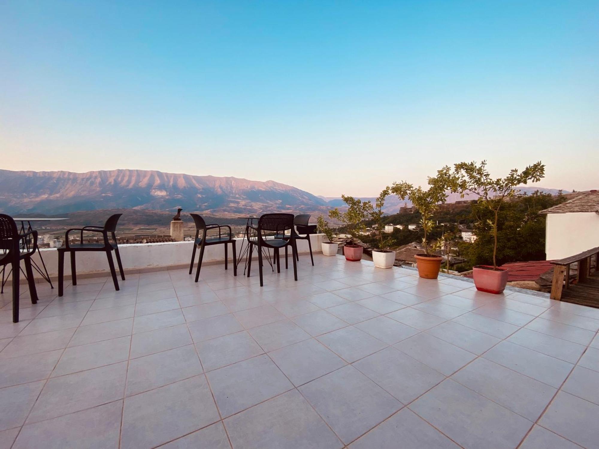 Vila Eri Gjirokaster Bagian luar foto