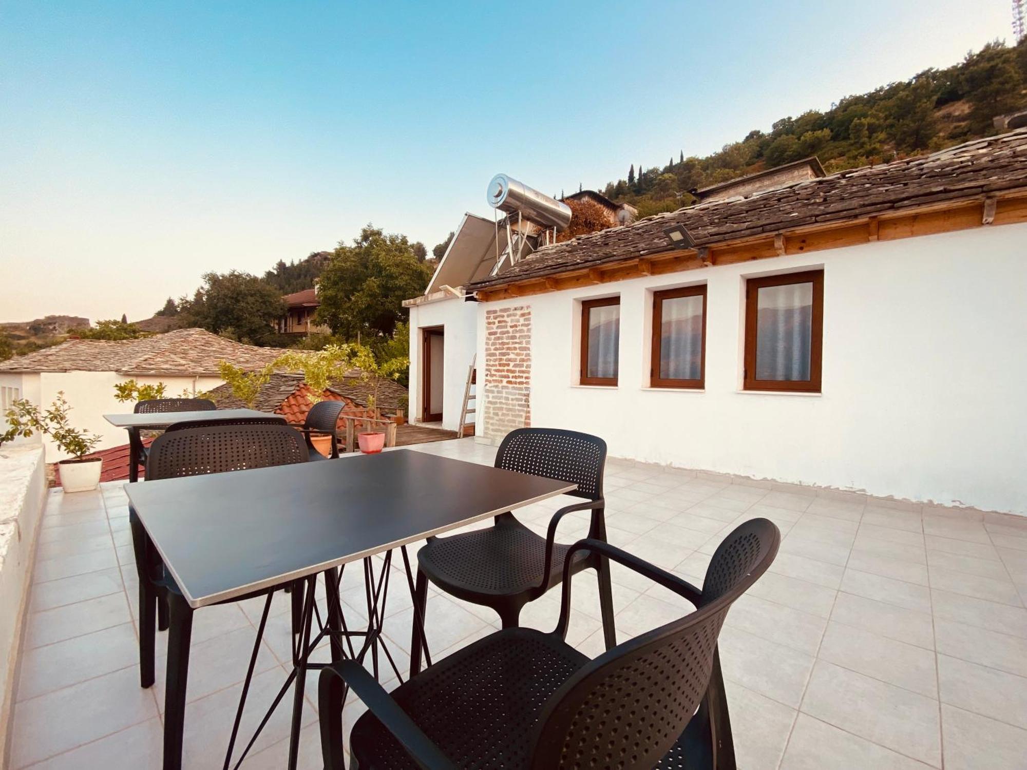 Vila Eri Gjirokaster Bagian luar foto