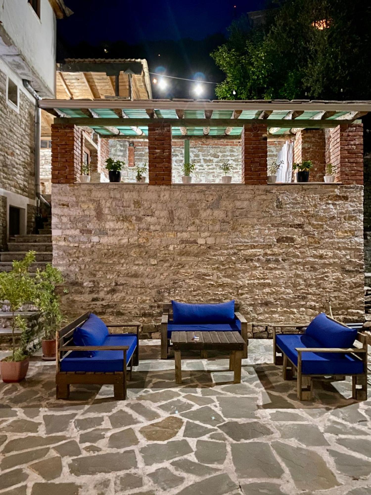 Vila Eri Gjirokaster Bagian luar foto